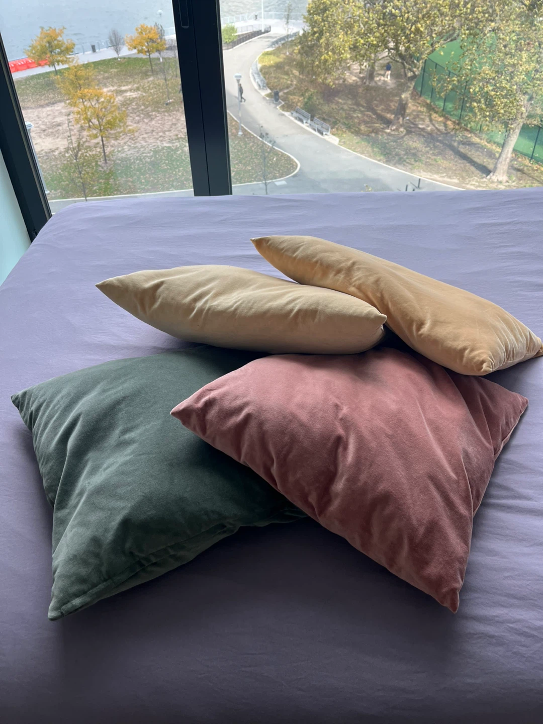 Cozy decorative pillow set