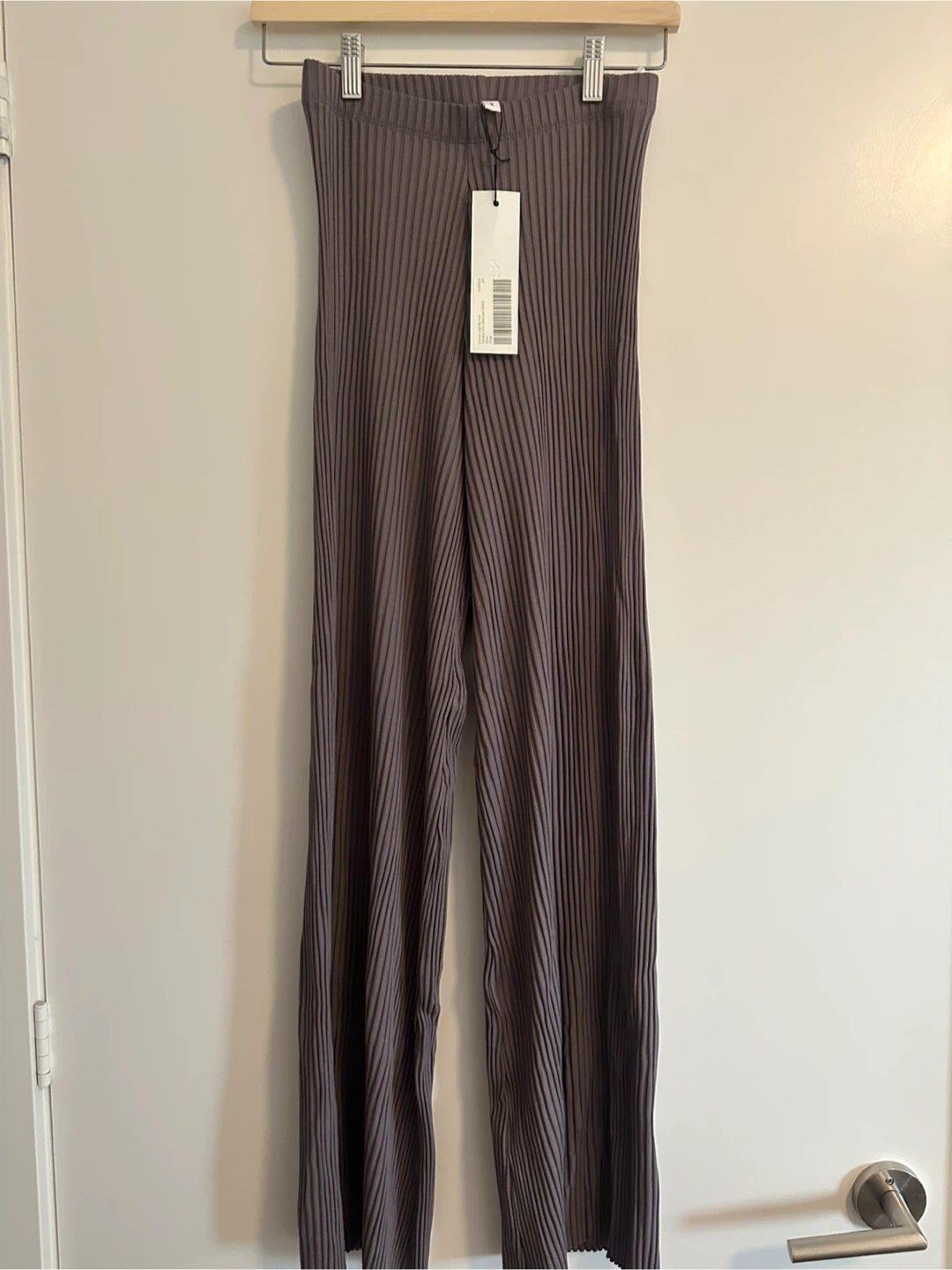KOTN Women's Rib Pant