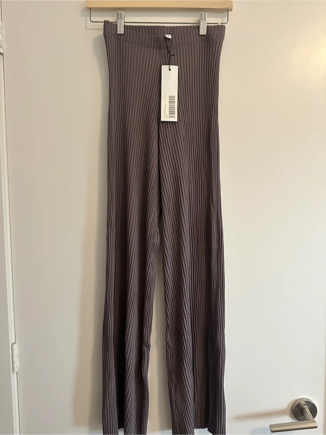 KOTN Women's Rib Pant