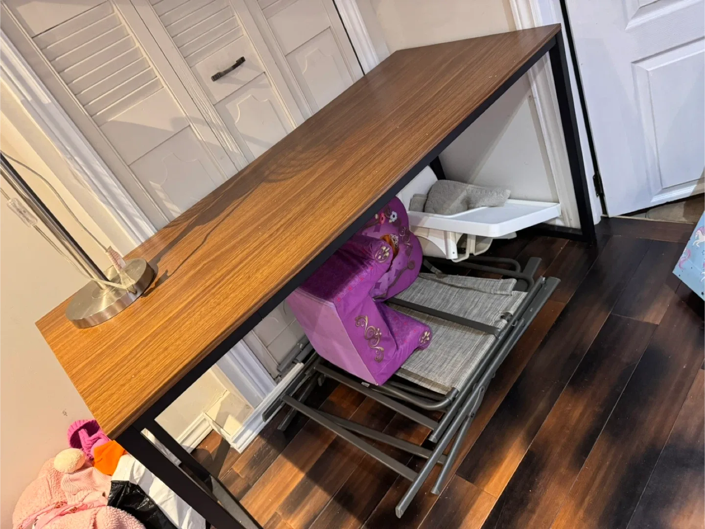 Wood & Metal Desk image indicator(3)