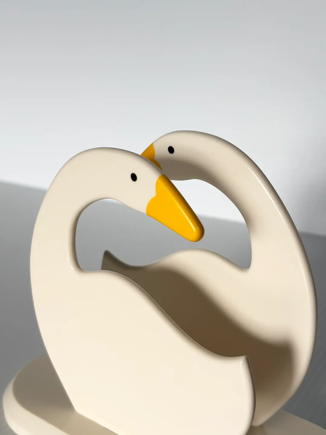 Vintage White Plastic Geese Napkin Holder image indicator(4)