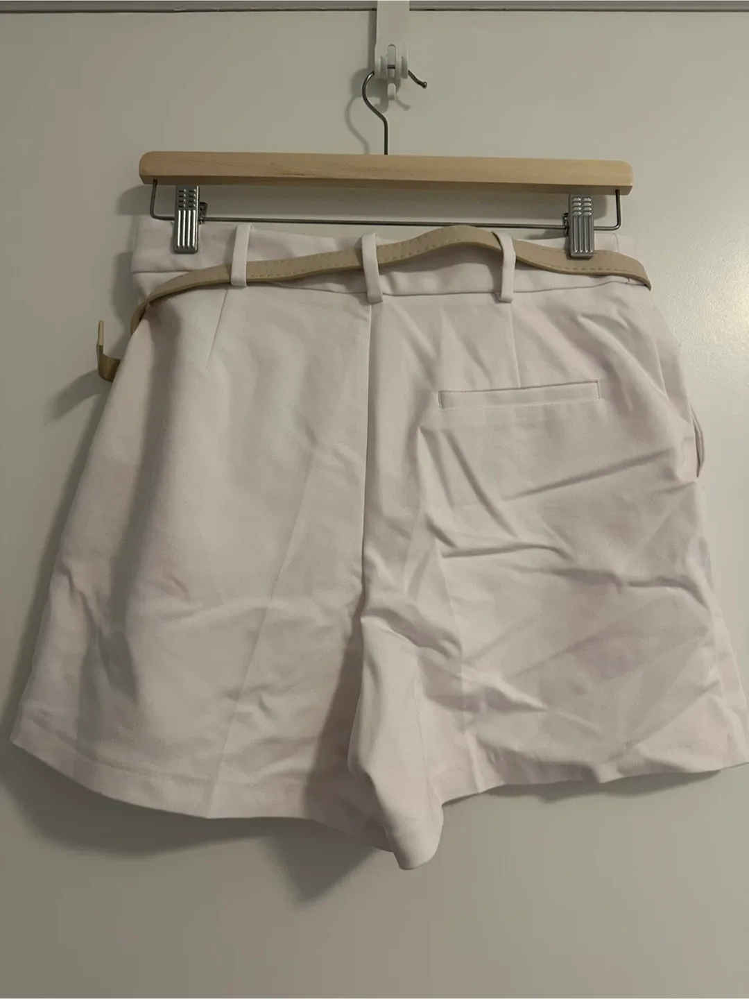 Zara White Belted Shorts image indicator(2)