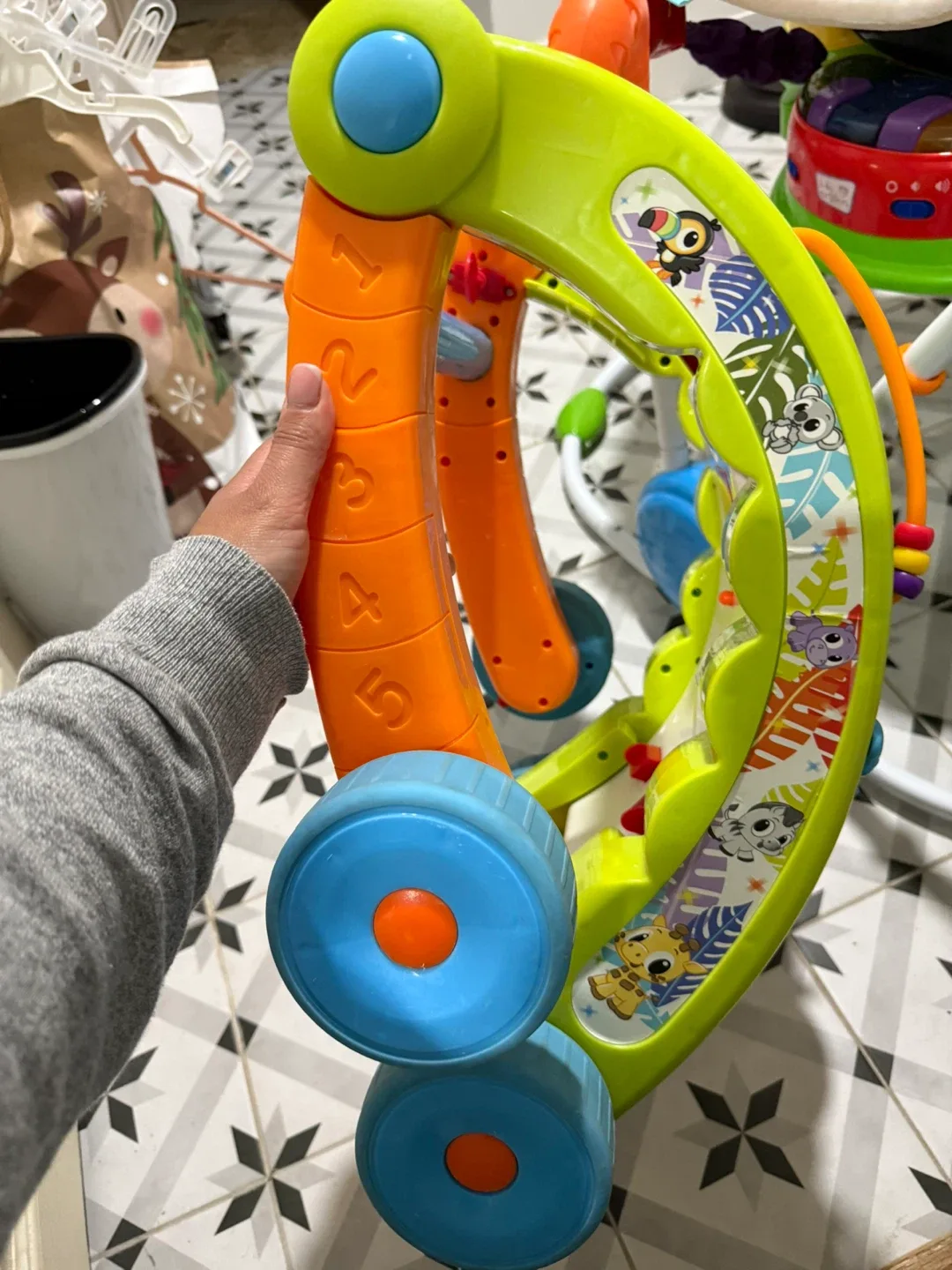 Baby walker image indicator(3)