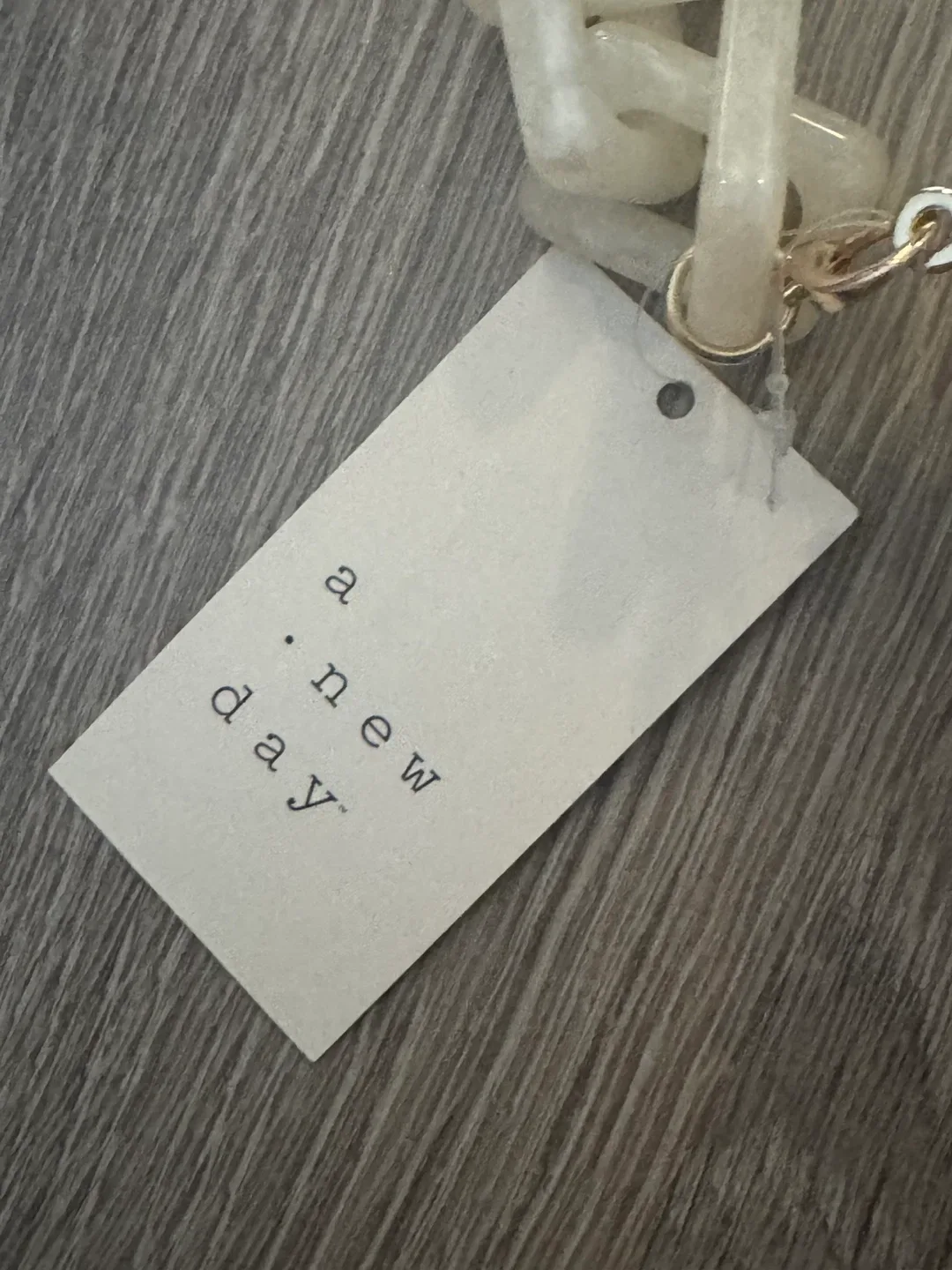 Heart-Shaped Clutch - White image indicator(2)