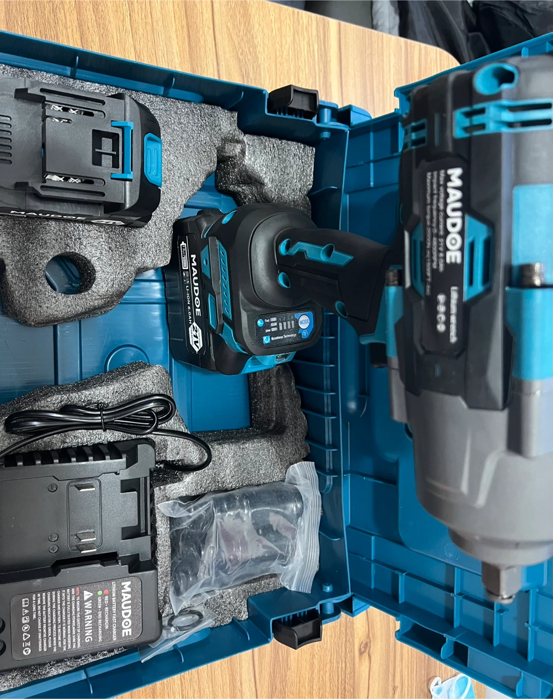 21V Cordless Impact Wrench Kit - photo 3