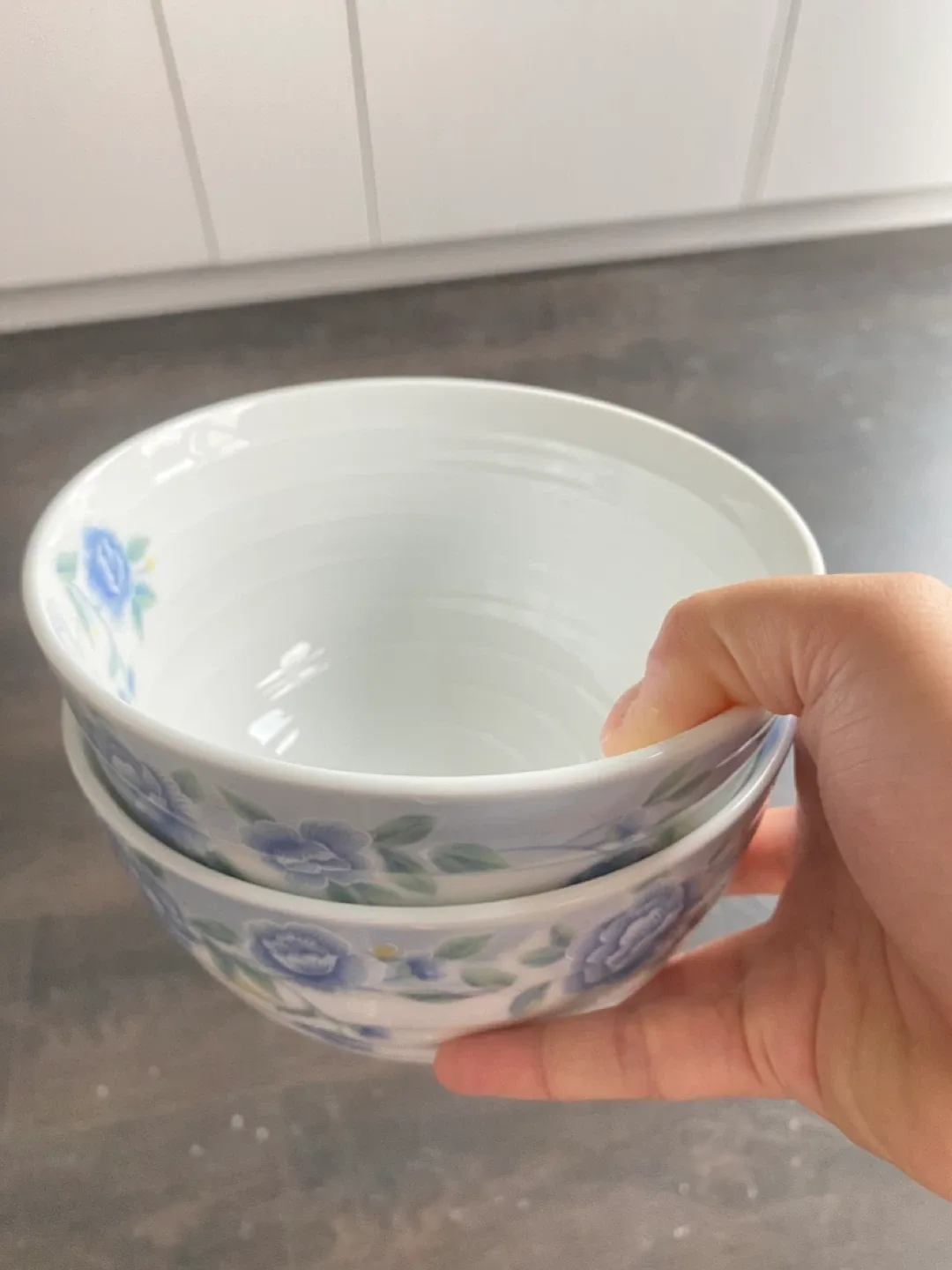 Moving Sale - Floral Ceramic Bowls & Glass Teapot image indicator(2)