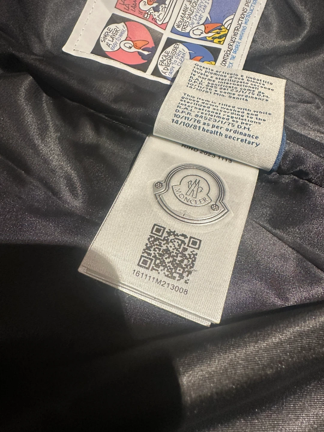 Moncler Black Padded Down Jacket - photo 3