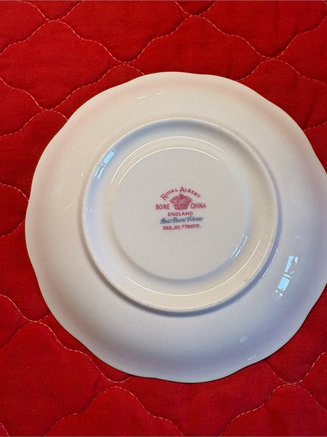 Royal Albert & Paragon Bone China Teacups image indicator(3)