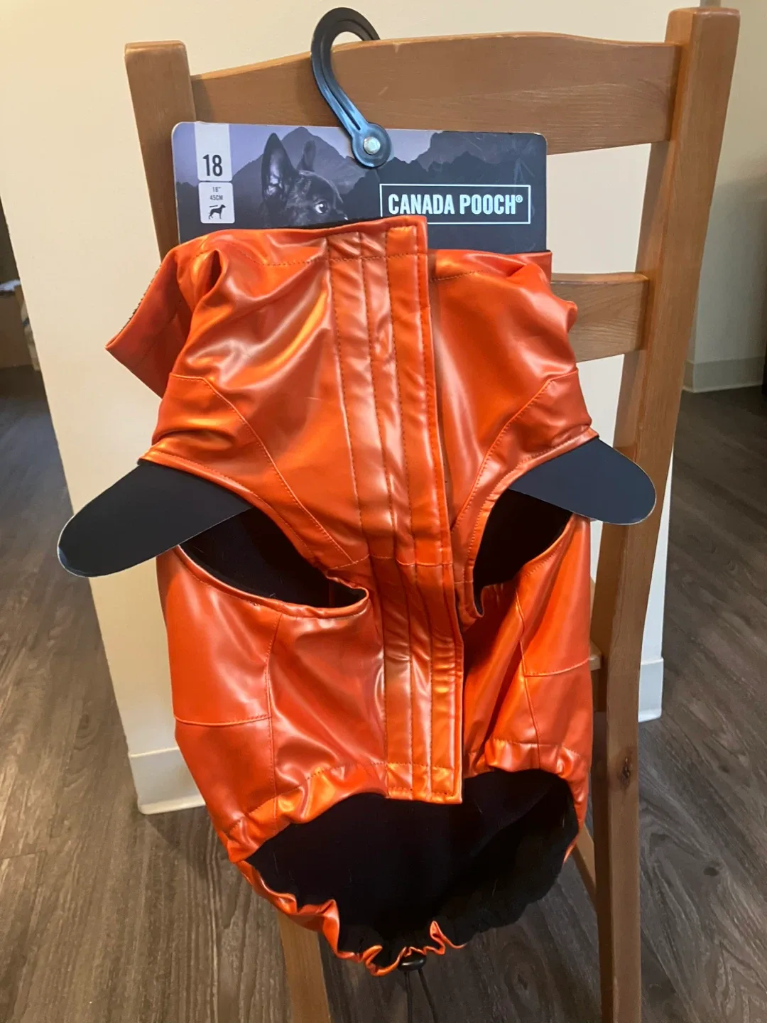 BNWT Canada Pooch Cold Front Raincoat - Size 18 image indicator(4)