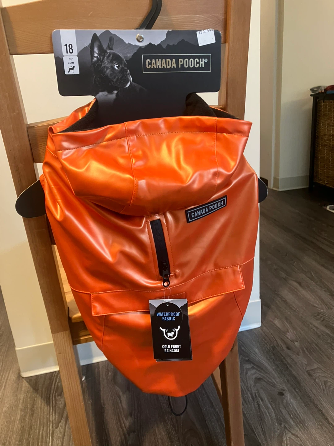 BNWT Canada Pooch Cold Front Raincoat - Size 18