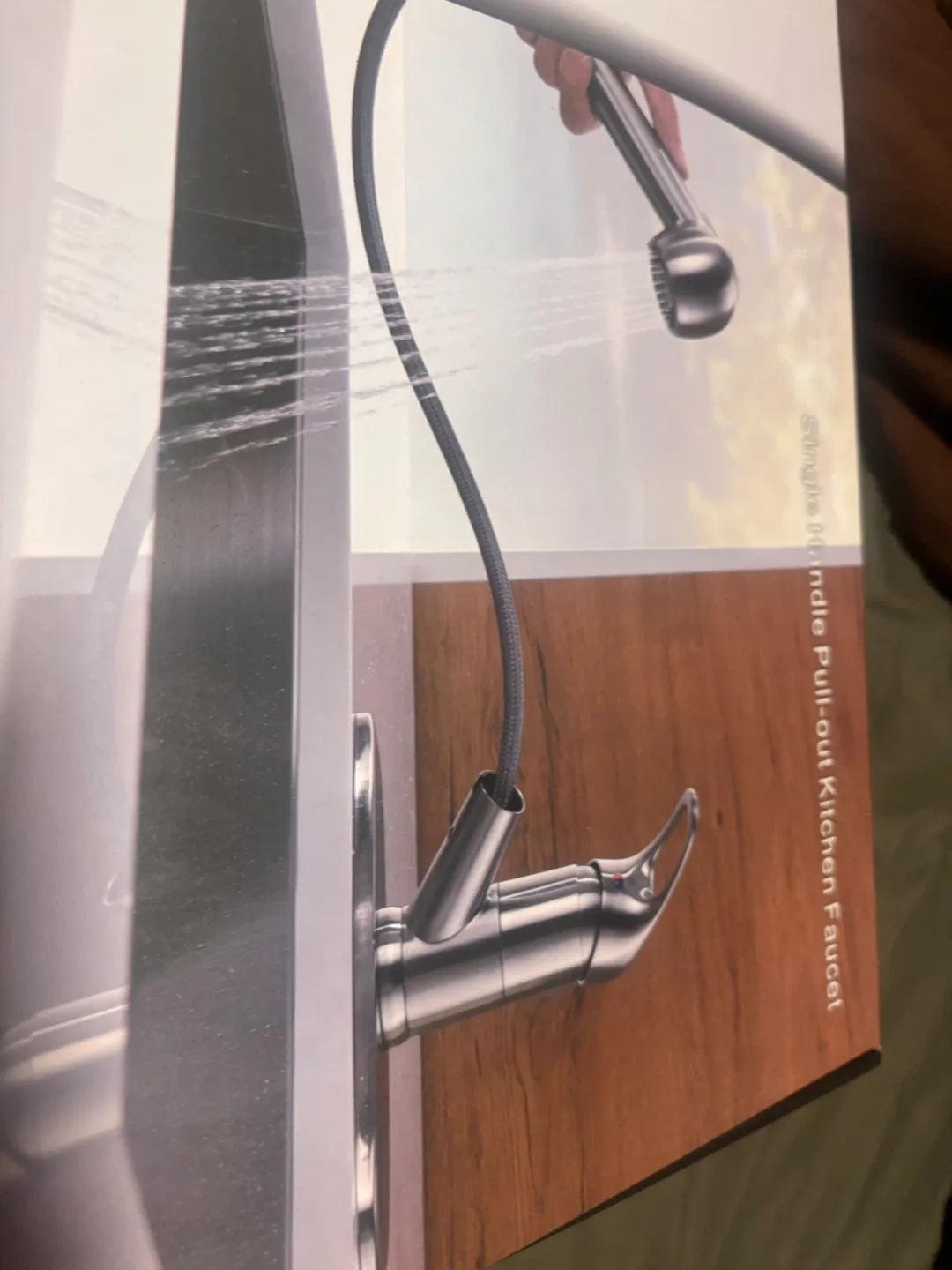 Oakland Single Handle Pull-out Kitchen Faucet image indicator(3)
