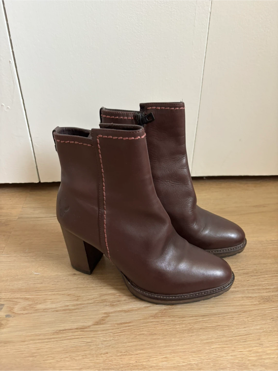 LUDSAK Leather Ankle Boots - Size 6 - photo 2