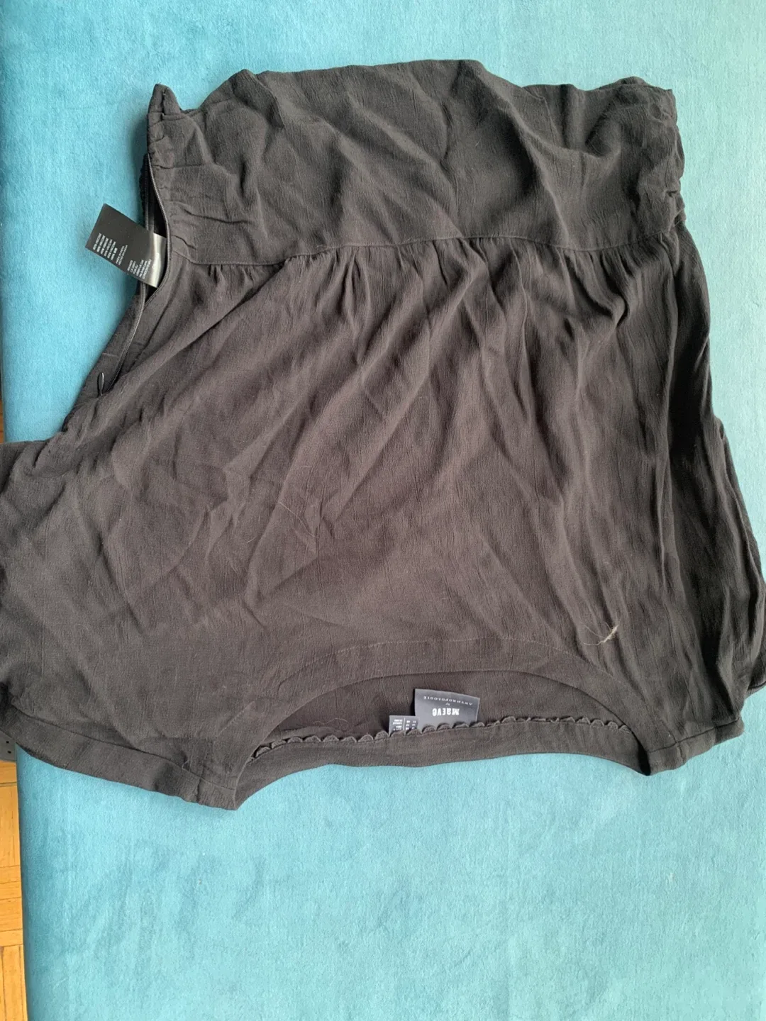 Melvo Black Shorts - Size M