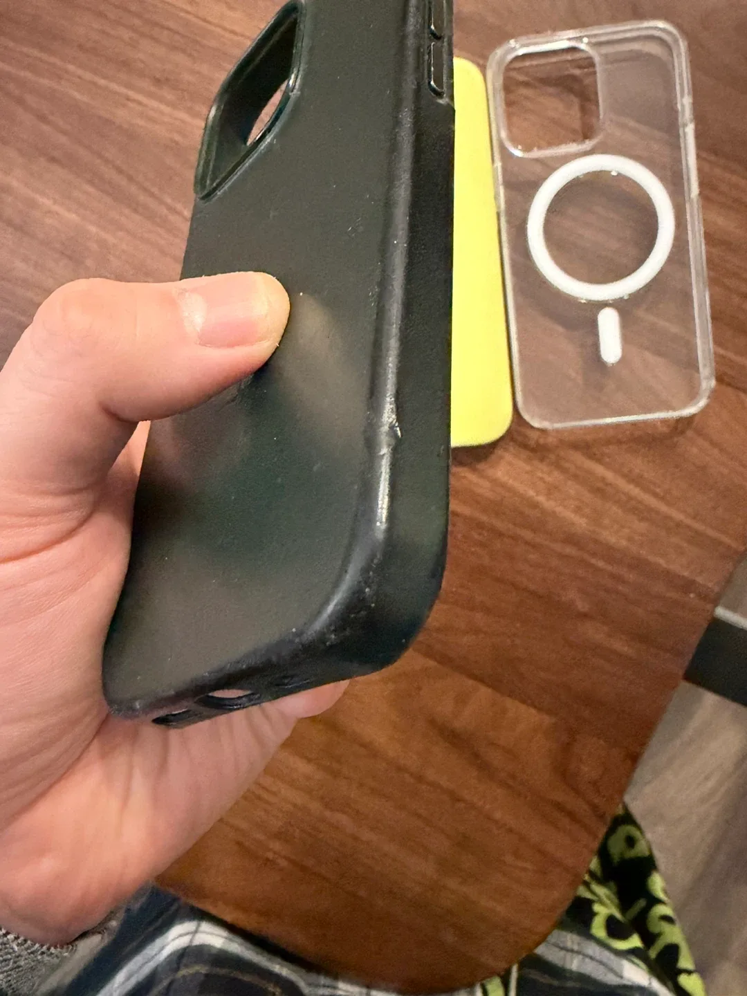 iPhone 13 Pro Cases image indicator(2)