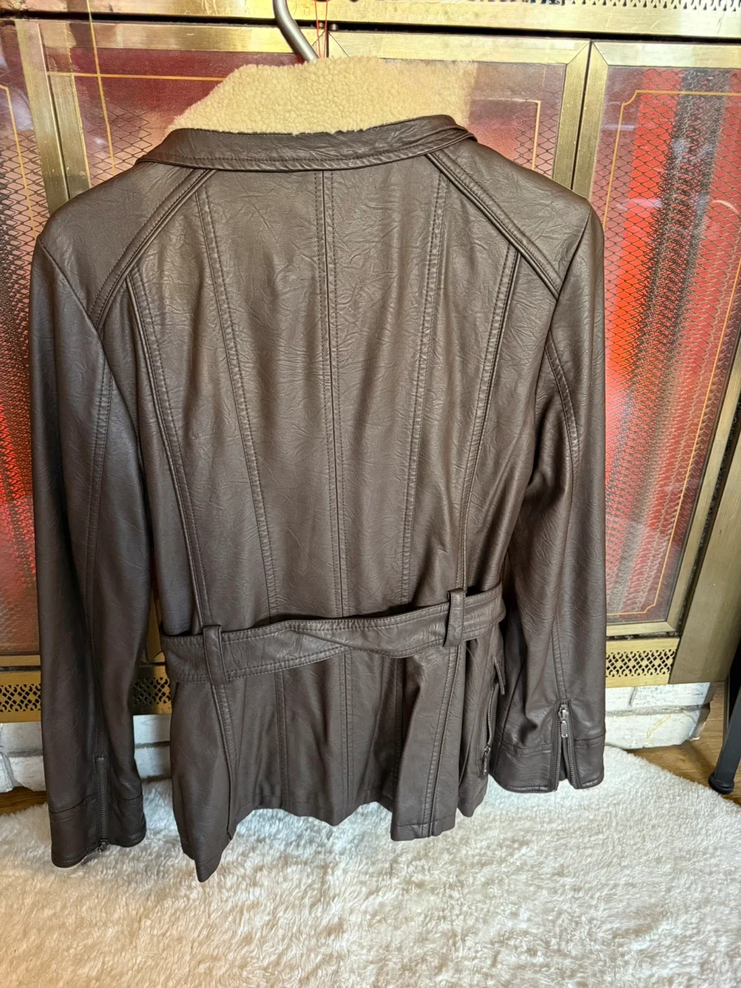 Women Le Chateau Brown Faux Leather Jacket - Size P/S image indicator(4)