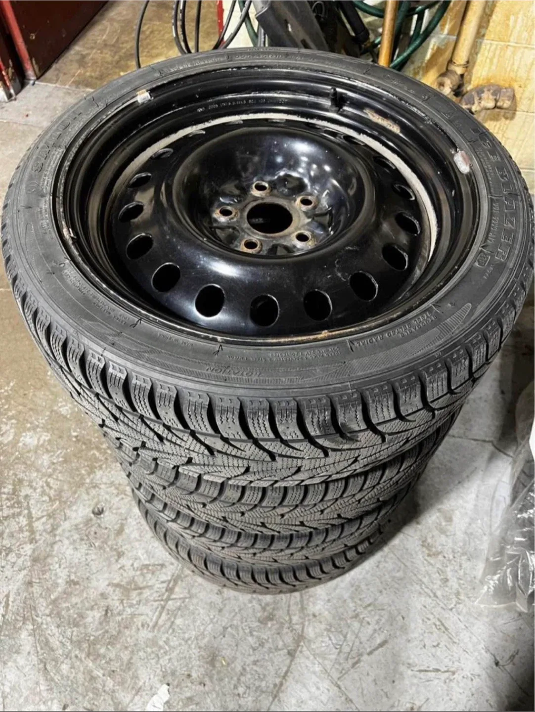 Pirelli 235/65 R17 winter tires with 17” rims image indicator(2)