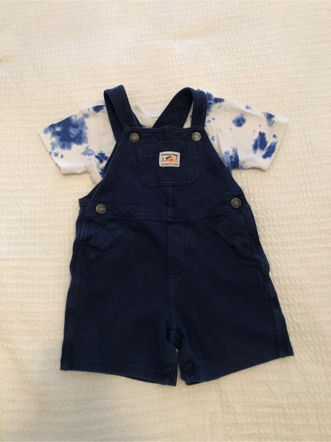 Carter's Baby Outfit - 12-18 months thumbnail