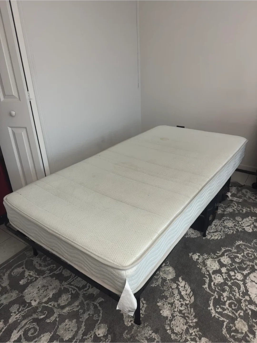 Single Mattress and Bed image indicator(2)