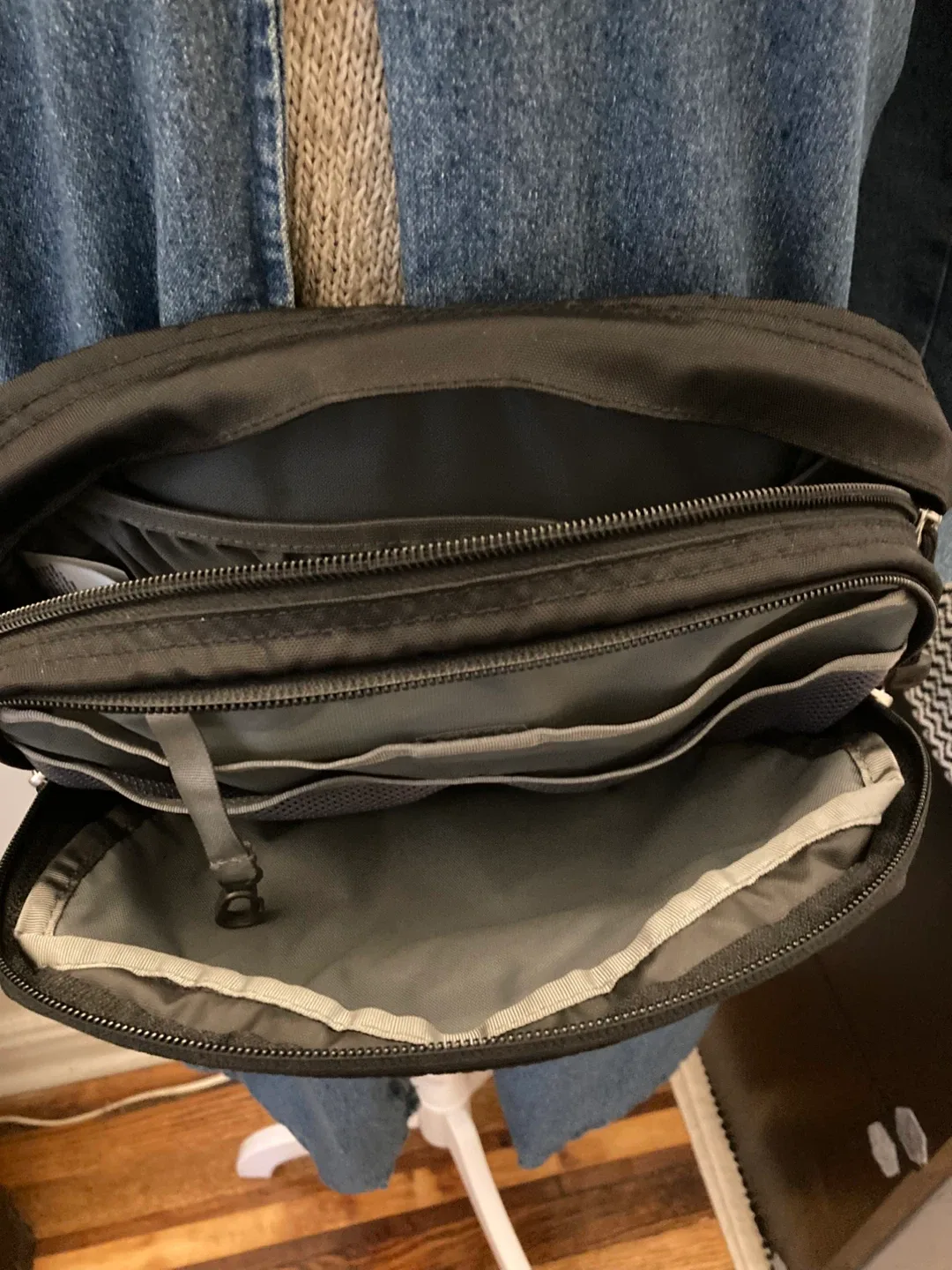 The North Face Black Belt Bag image indicator(3)