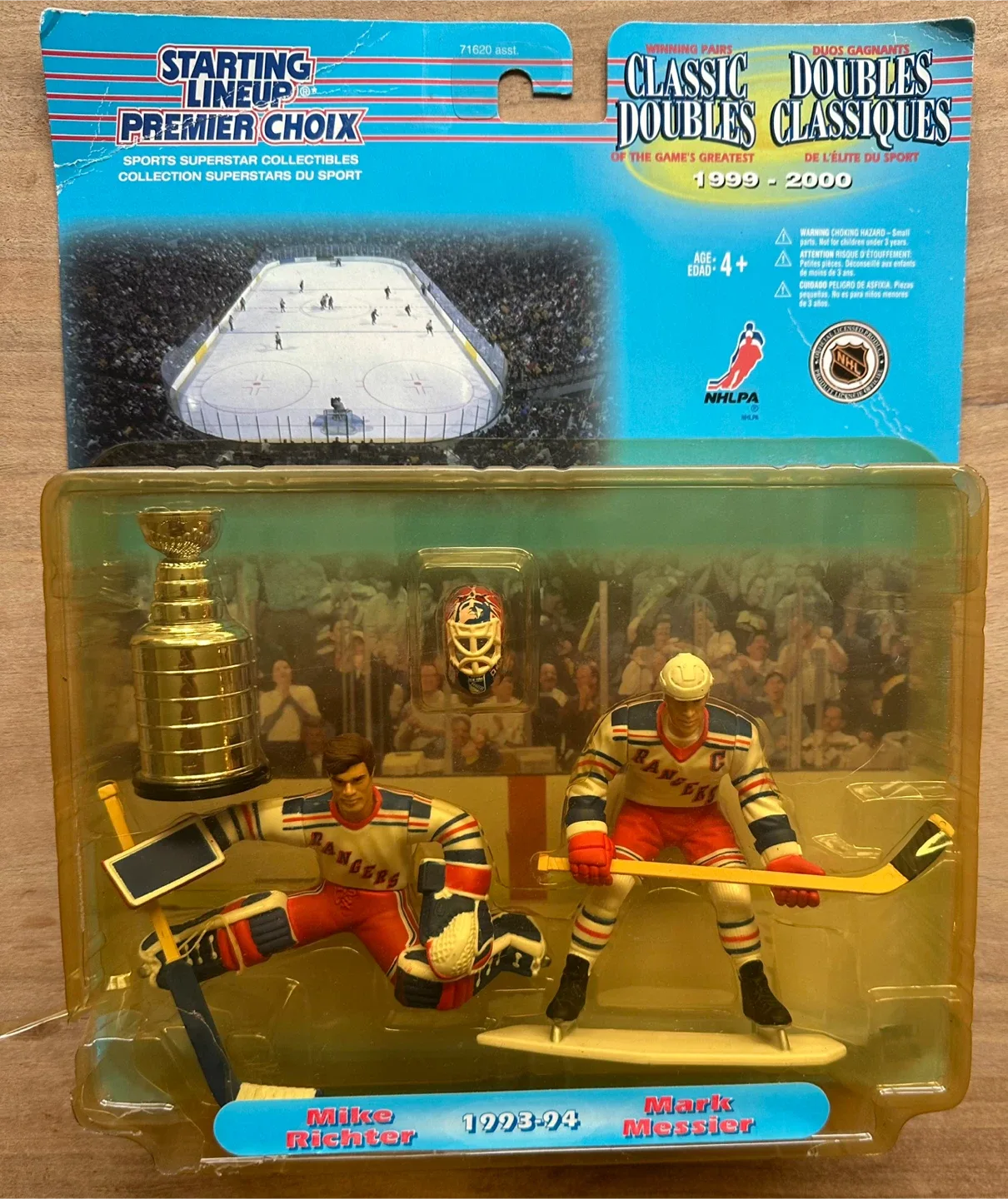 Starting Lineup Sports Collectible Figures image indicator(9)