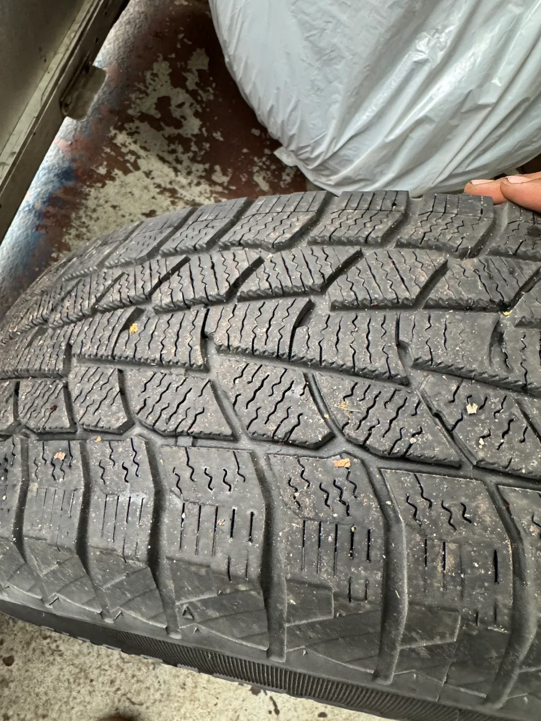 Ford Bronco sport Winter tire set with Alloy wheels image indicator(4)