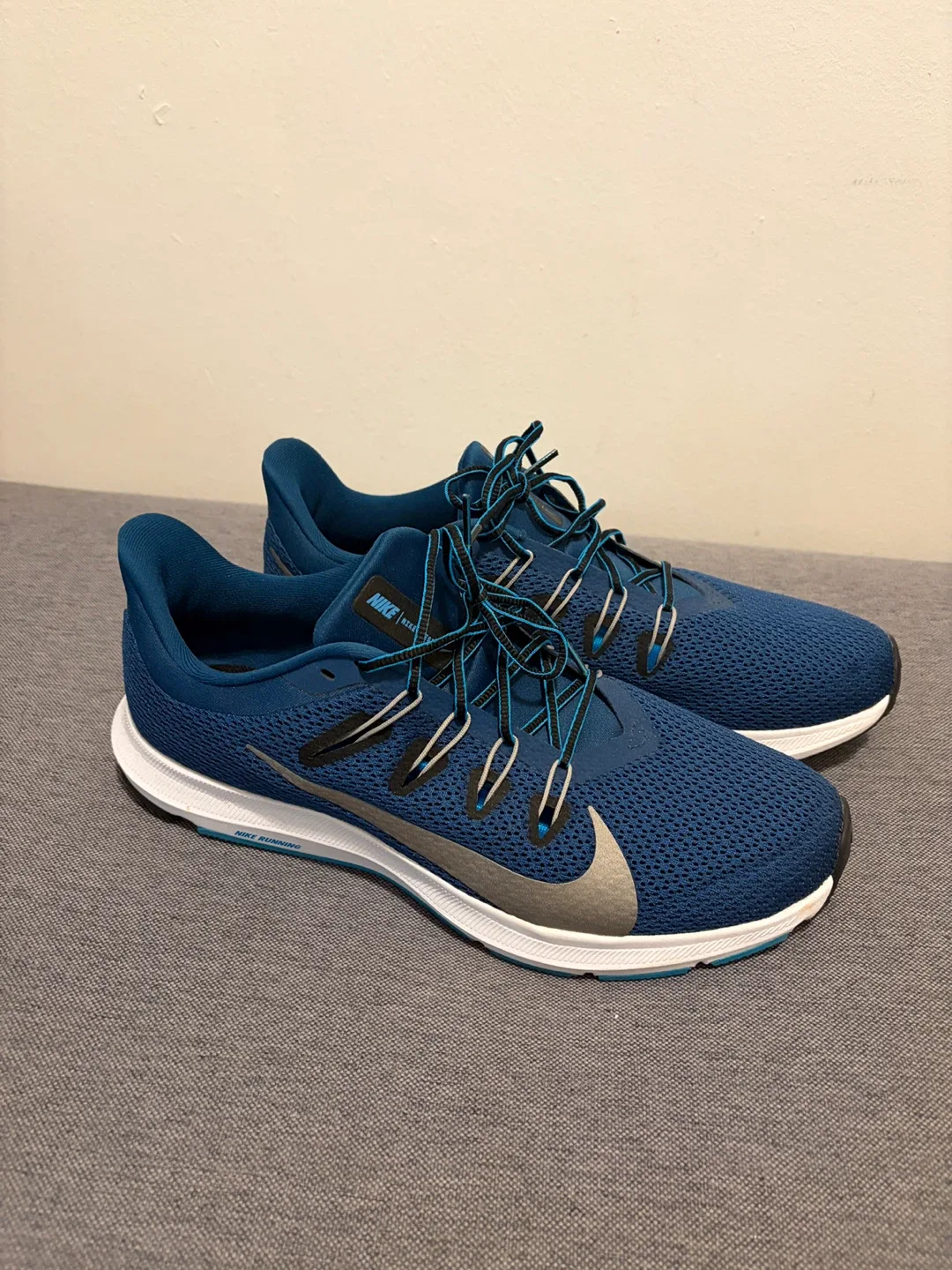 Nike Quest 4 Running Shoes - Blue size 10.5 image indicator(2)