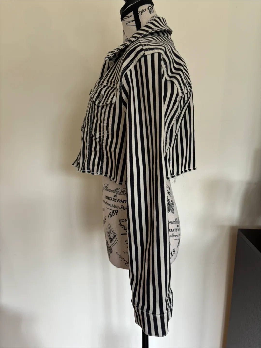 Hollister Striped Denim Jacket - Size Small image indicator(5)