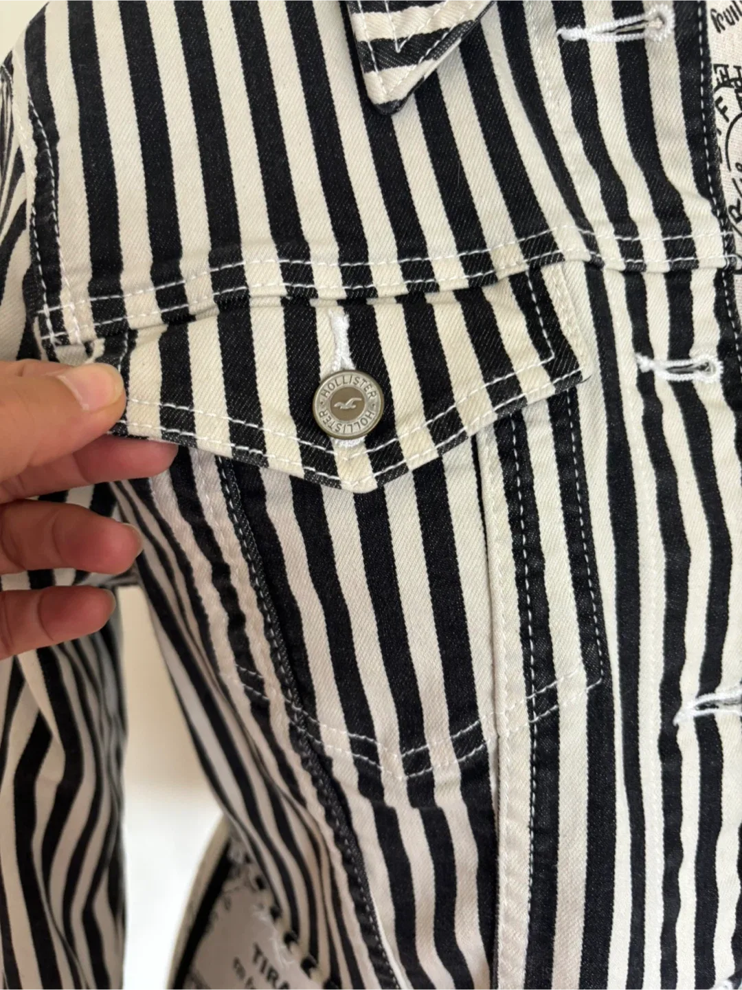Hollister Striped Denim Jacket - Size Small image indicator(8)