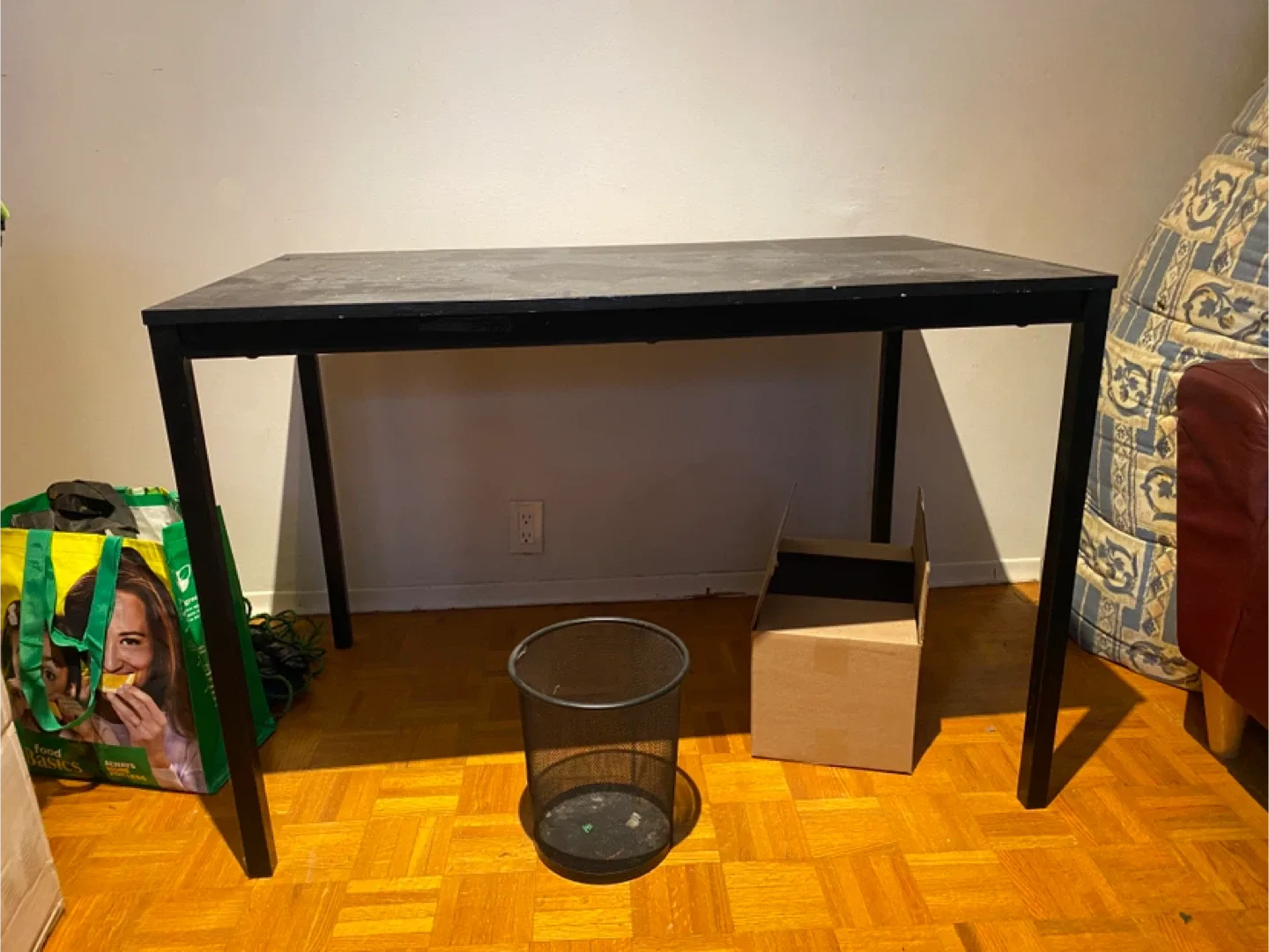 Free!! IKEA TÄRENDÖ Black Table