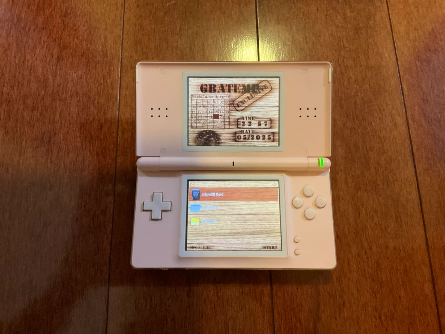Nintendo DS Lite with R4 Revolution for DS - photo 2