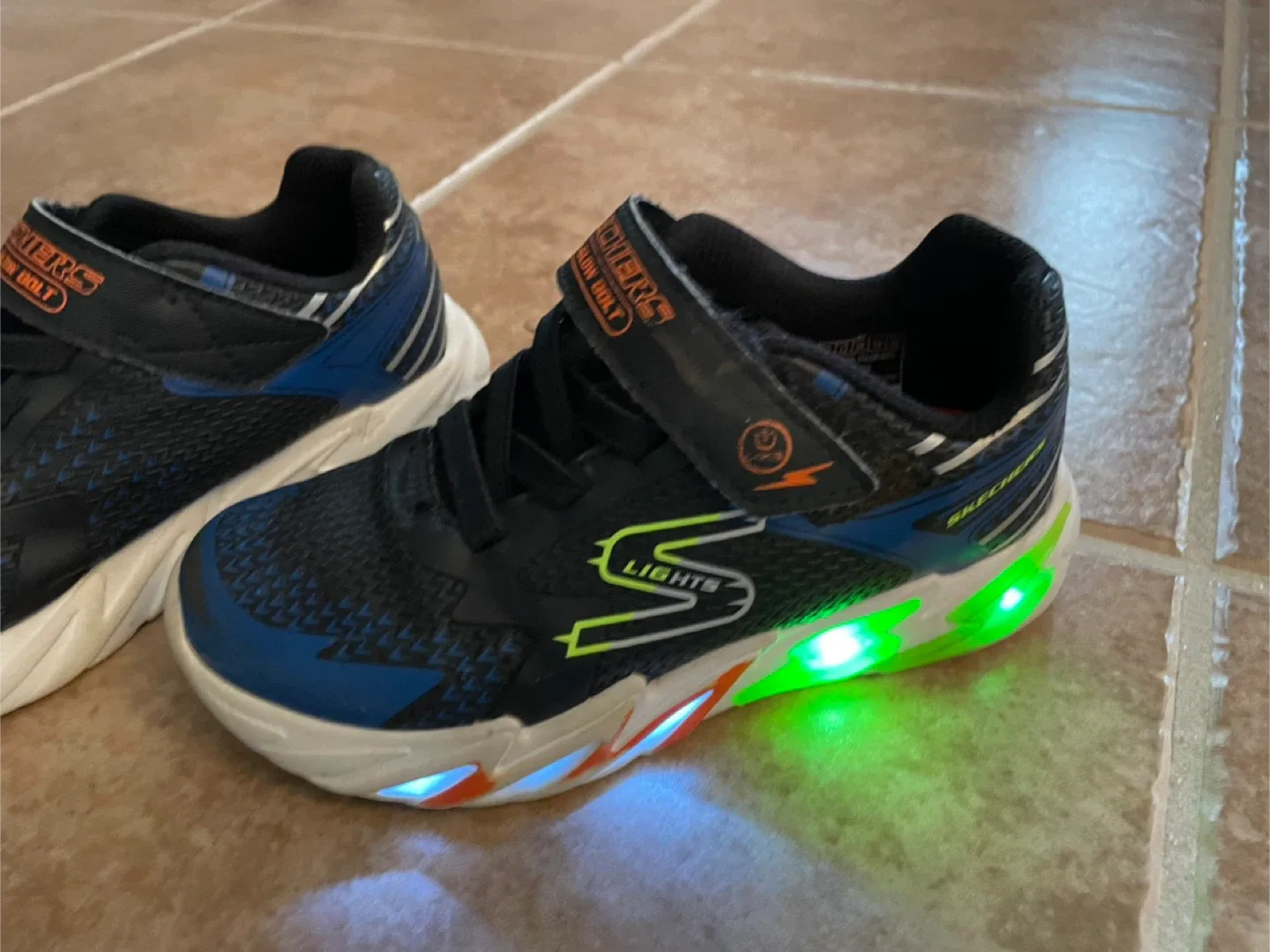 Skechers Flex-Glow Bolt Light Up Shoes - Size 13 image indicator(2)