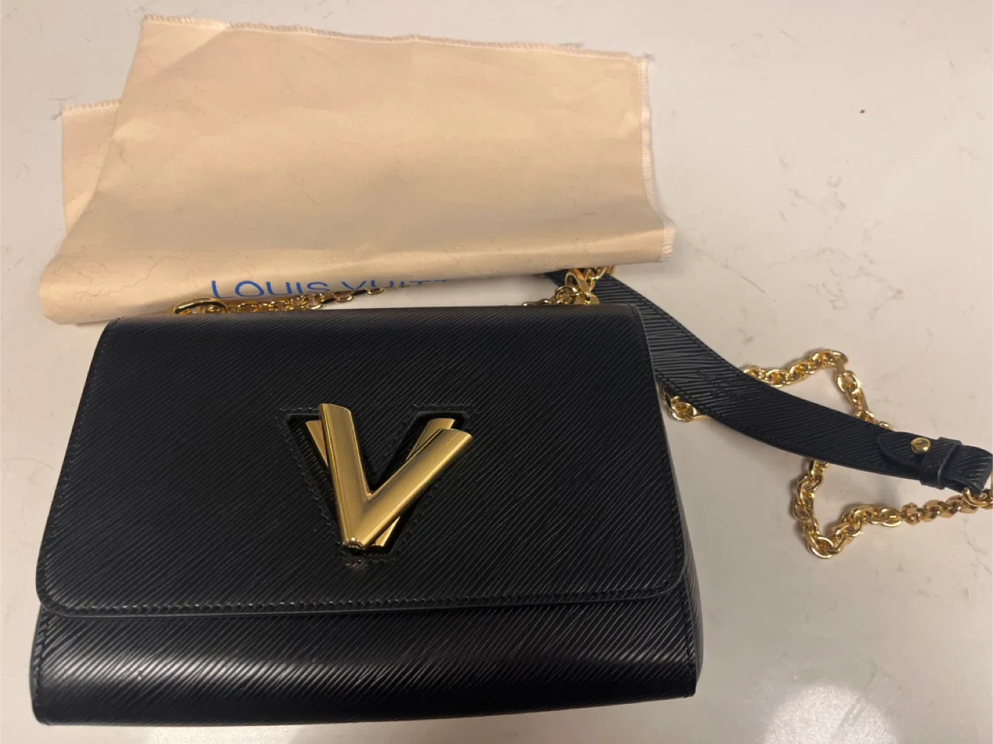 Louis Twist MM bag thumbnail