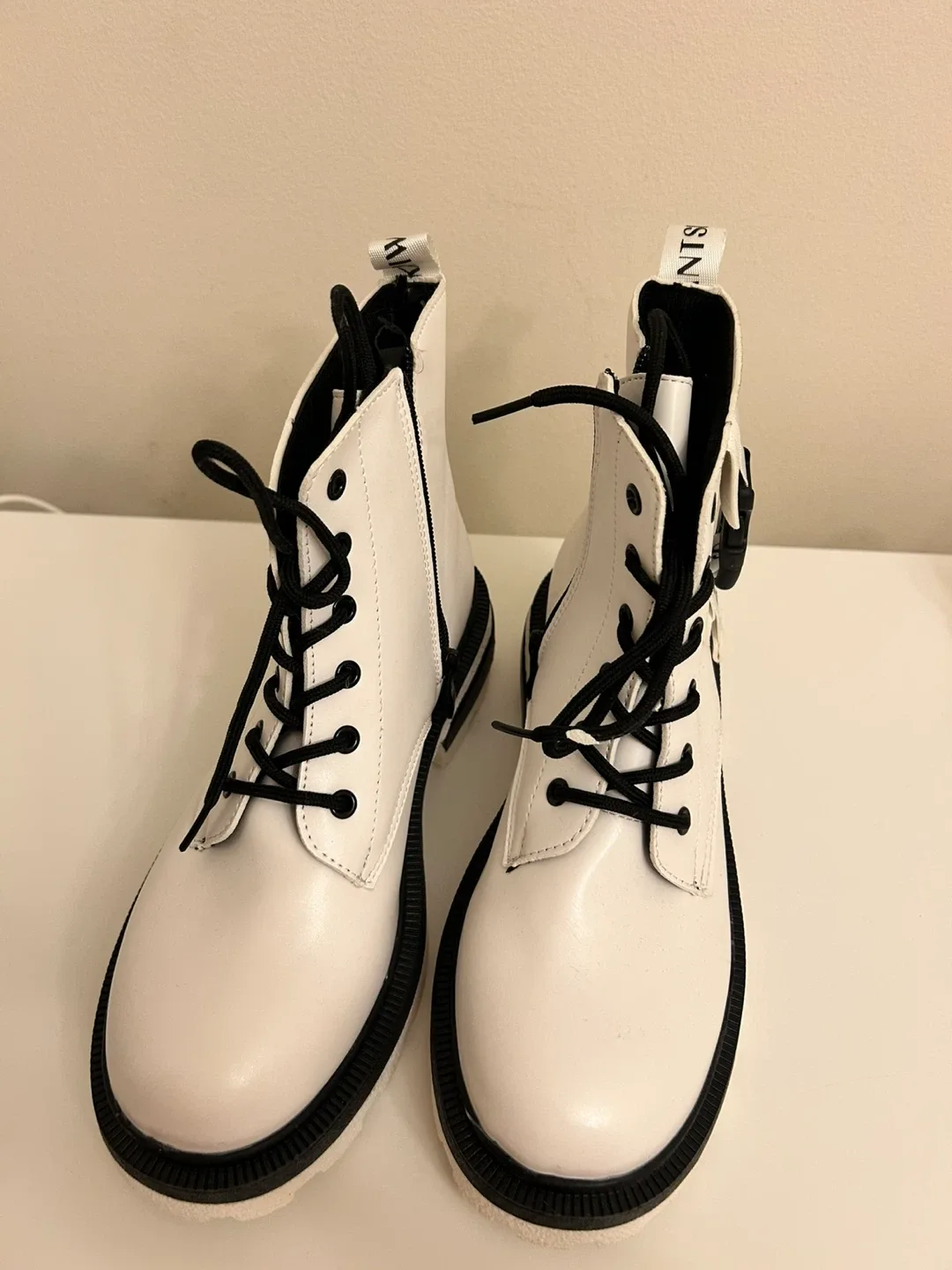 White Platform Boots - Size 40 image indicator(2)