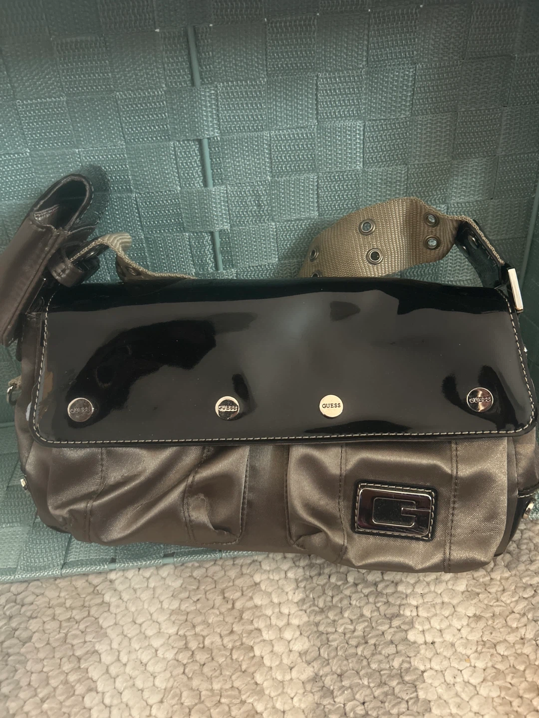 Guess Shoulder Bag - green  & black