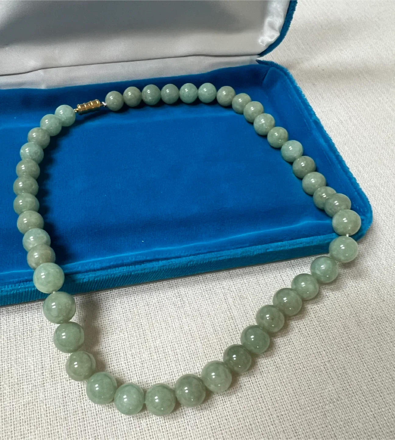 Vintage Jade Necklace image indicator(8)