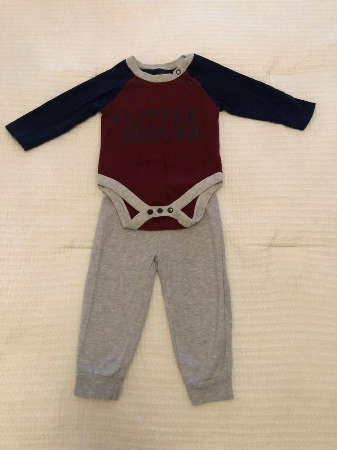 Baby Bodysuit and Pants Set - 6-9 months thumbnail