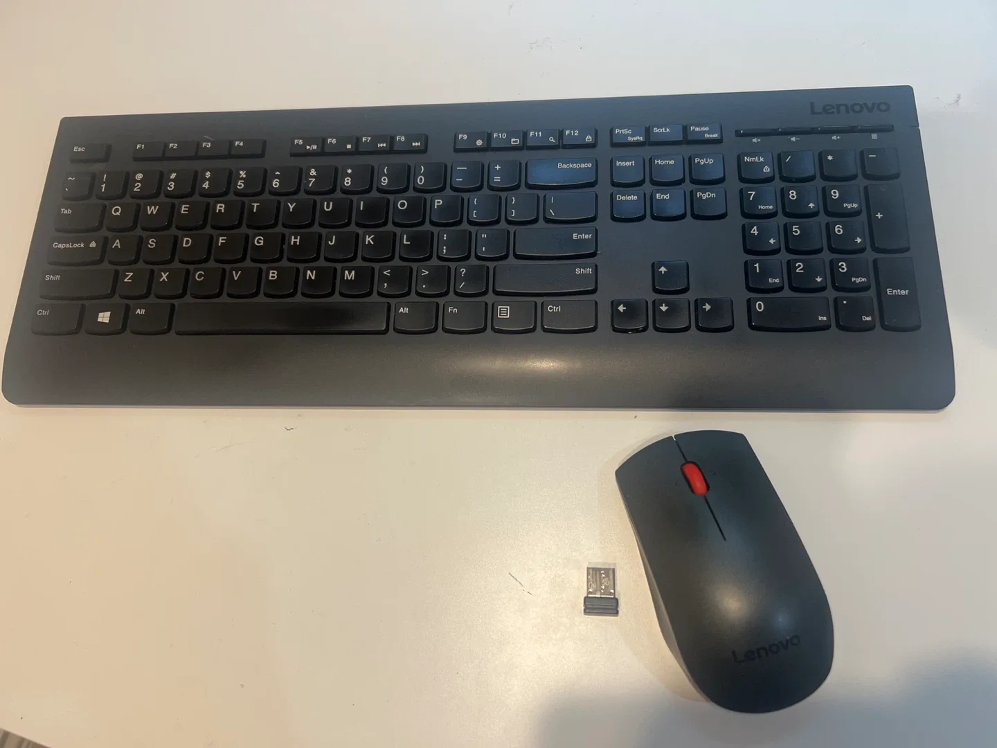 Lenovo Professional Wireless Keyboard & Mouse (KBRFBD71) image indicator(2)