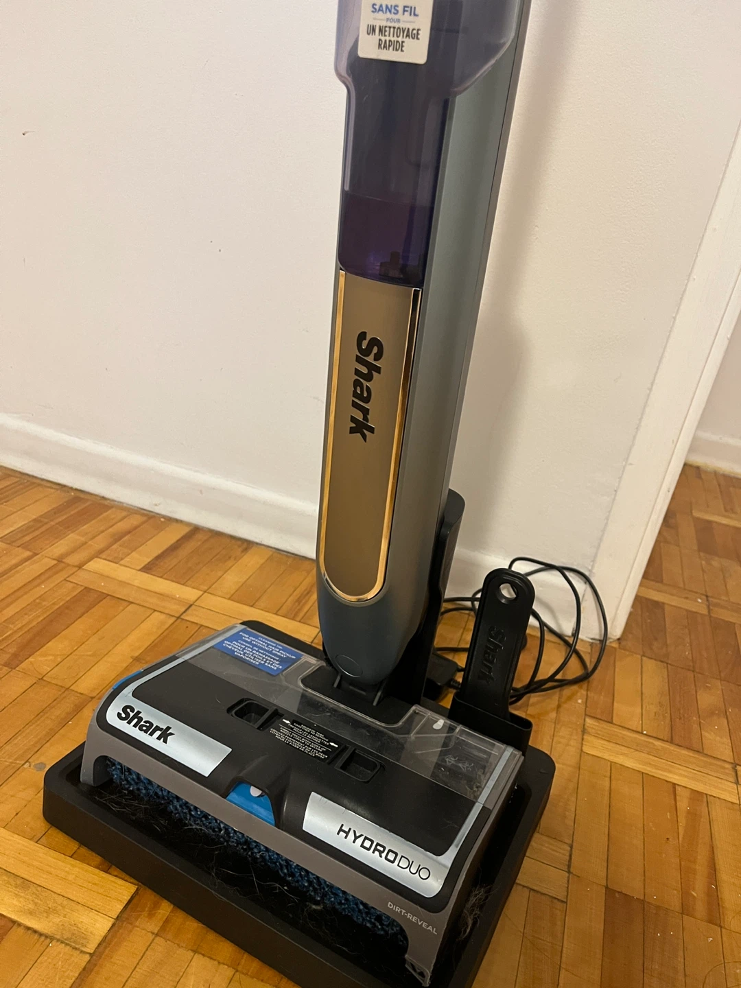 Shark HydroVac Cordless Vaccum and Mop - photo 5