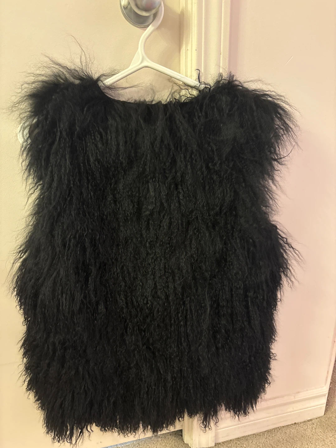 525 America Black Mongolian Lamb Fur Vest - photo 2