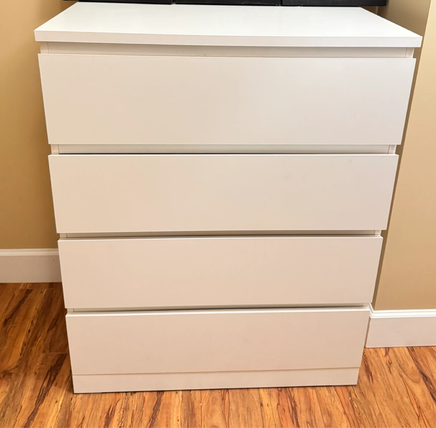 White 4-Drawer Dresser
