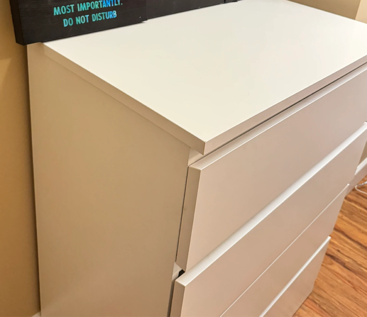 White 4-Drawer Dresser - photo 3