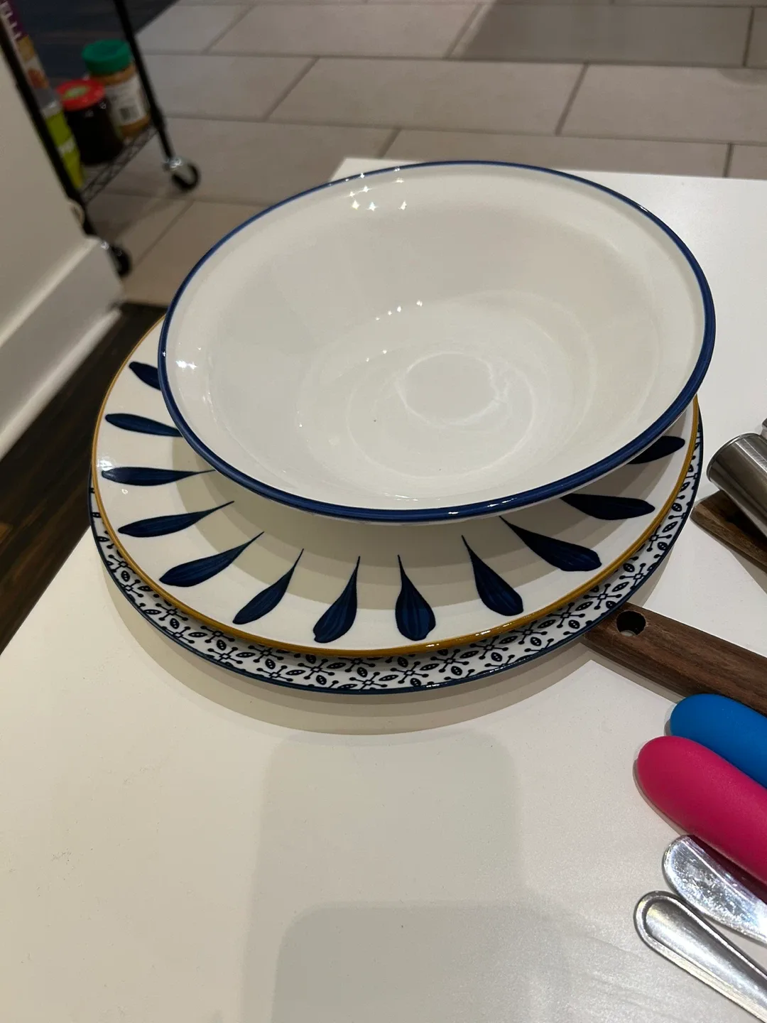 Mixed Kitchen Utensils & Cookware Set Box all for 10$ image indicator(2)