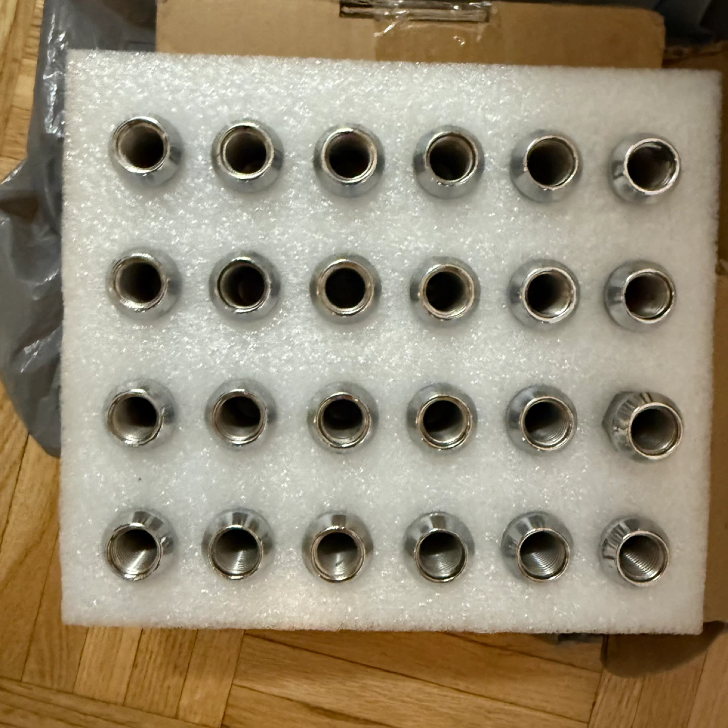 Lug Nuts 14x1.5 A Express 1500 Silverado 1500