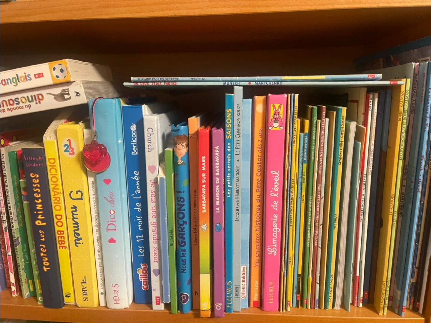 Kids French books for all ages , Excellent Condition! image indicator(4)