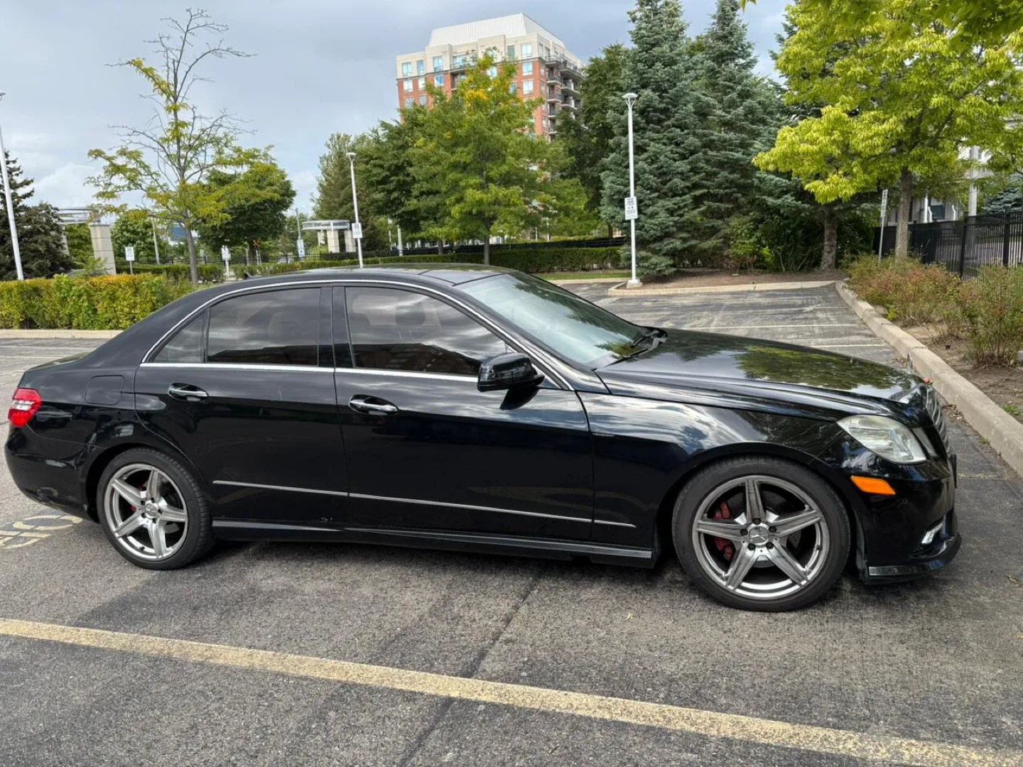 Mercedes-Benz E 350 4MATIC image indicator(4)