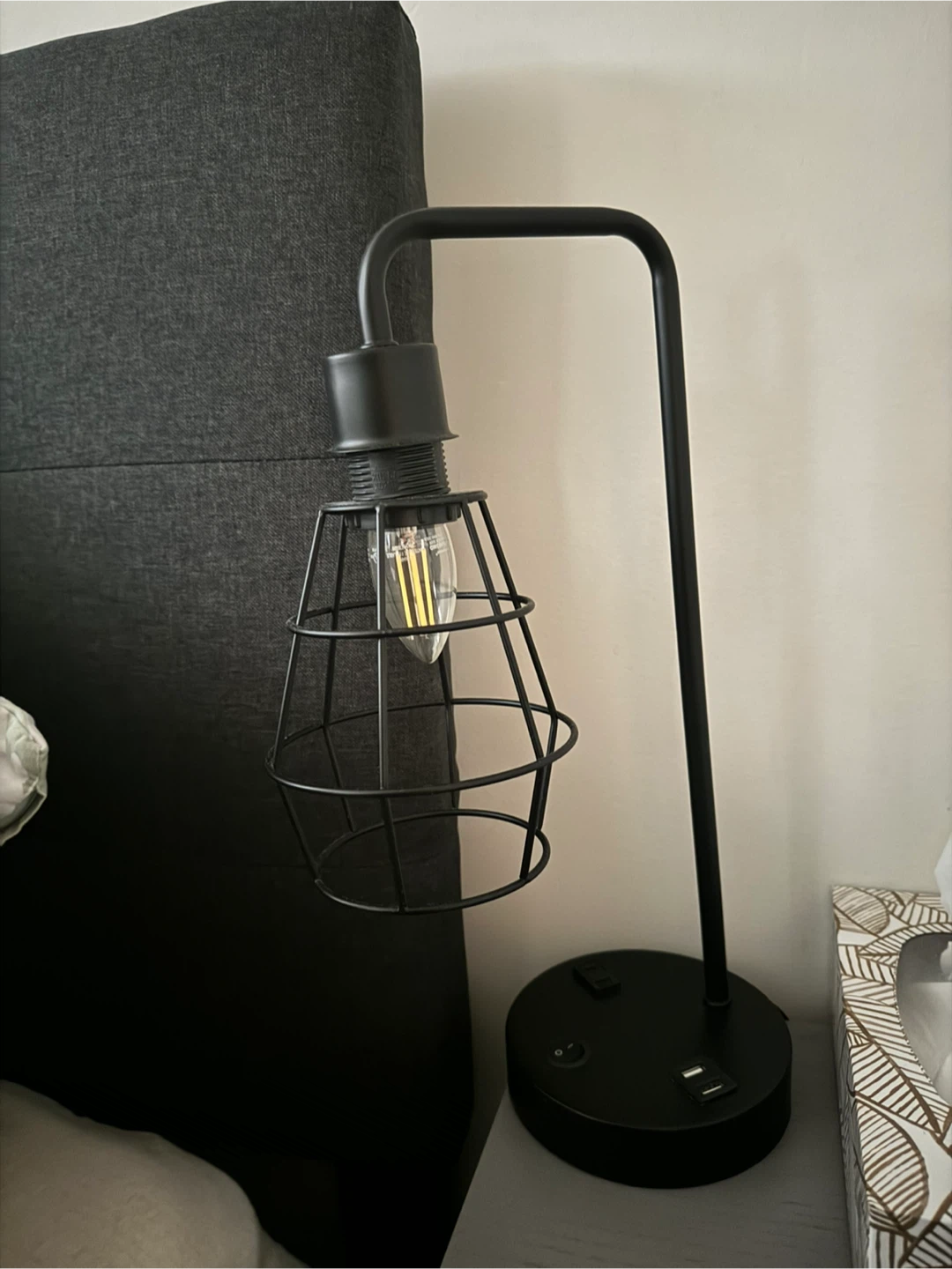 Move out sale - set of 2 Table Lamp with USB Ports - photo 2