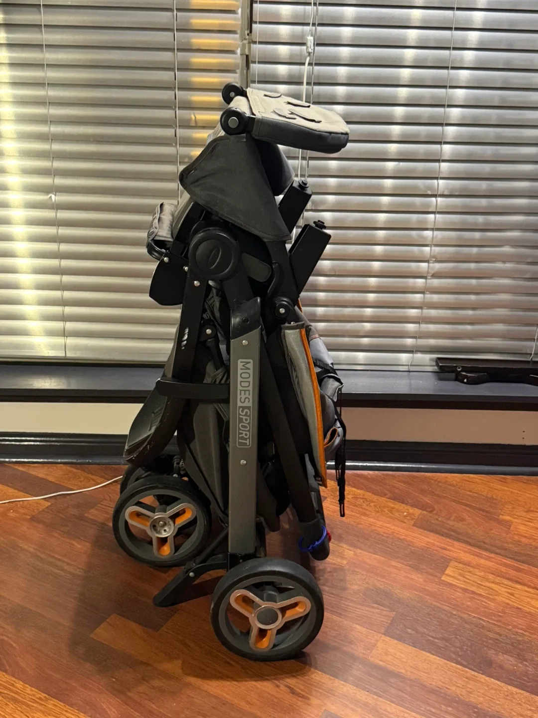 Graco Stroller with running cover image indicator(5)