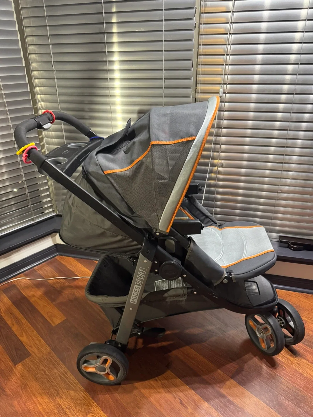 Graco Stroller with running cover image indicator(4)