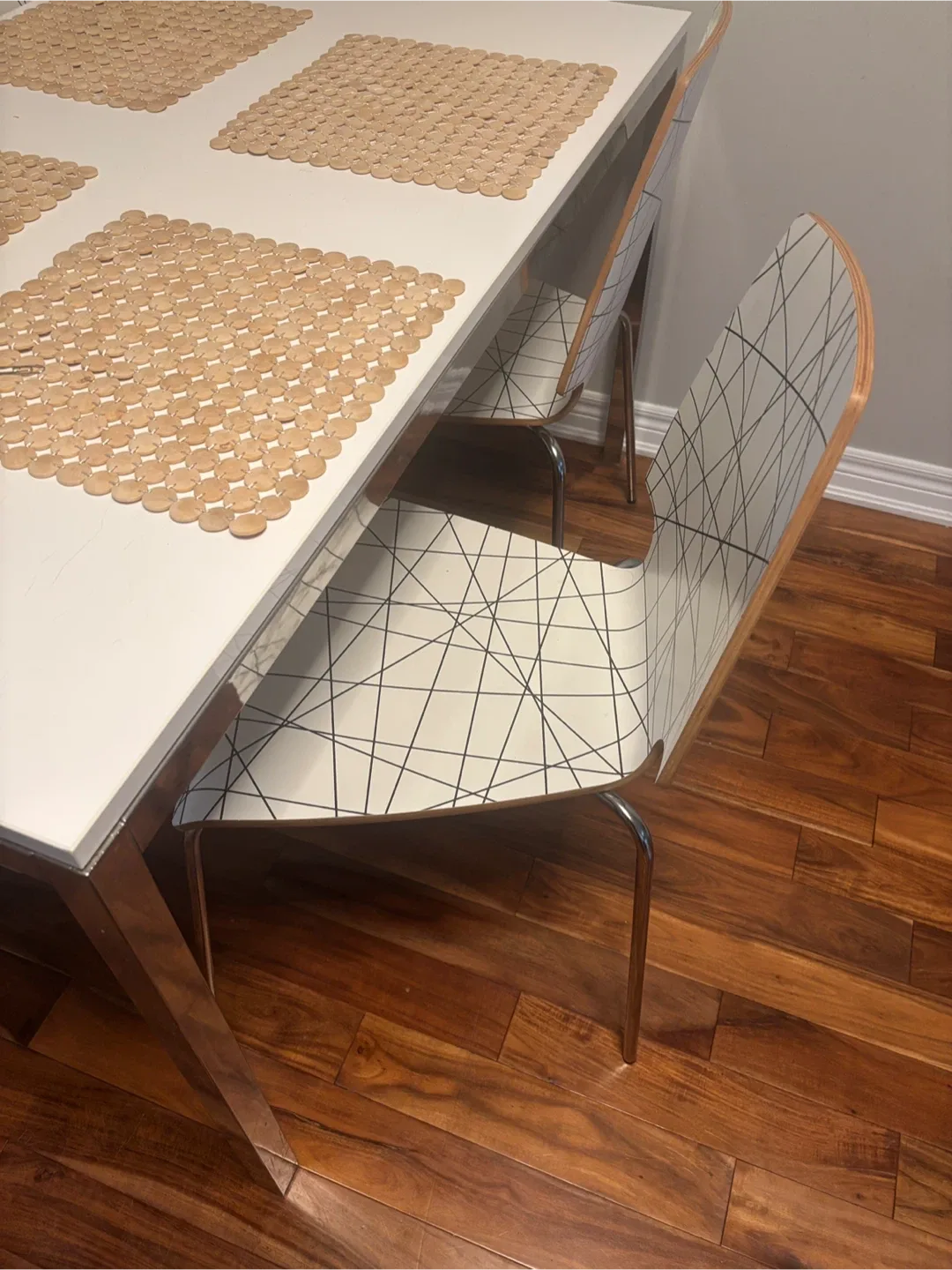 Dining Table with 4 Chairs - White & Chrome image indicator(2)