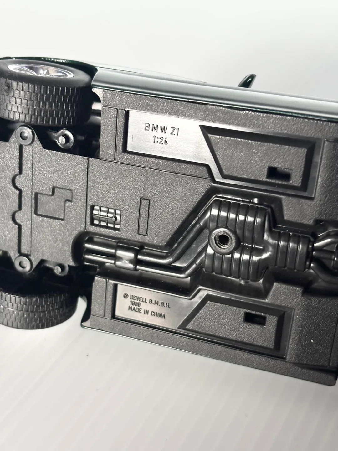 Vintage revell bmw z1 1:24 scale model car image indicator(4)